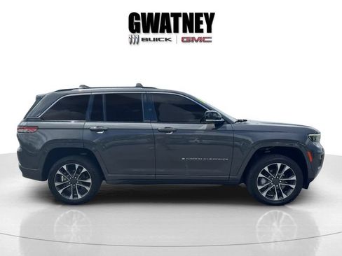 Used 2022 Jeep Grand Cherokee Overland AWD/4WD image 4