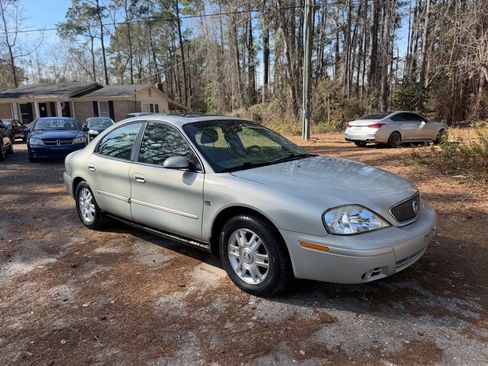Used 2005 Mercury Sable LS image 3