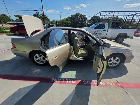 Used 1999 Lexus ES 330 FWD image 33