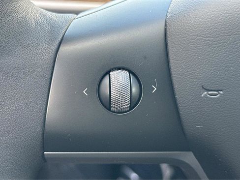 Used 2023 Tesla Model 3 Standard Range image 21