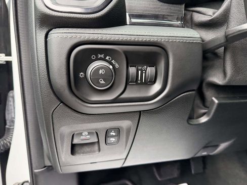 Used 2022 RAM 1500 Limited w/ Bed Utility Group RWD image 19