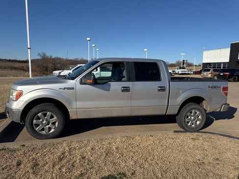 Used 2014 Ford F150 XLT w/ XLT Chrome Package image 4