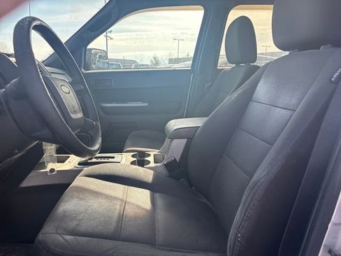 Used 2011 Ford Escape XLT w/ 201A Rapid Spec Order Code image 9