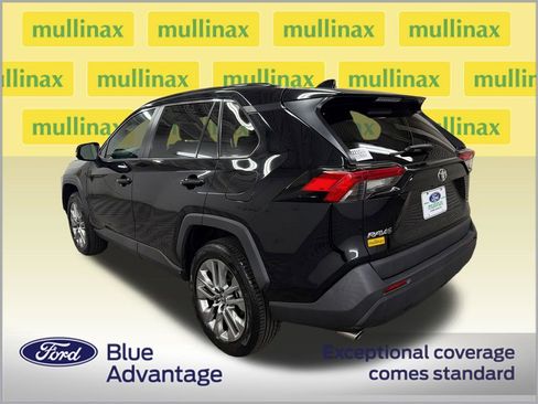 Used 2023 Toyota RAV4 XLE Premium FWD image 11