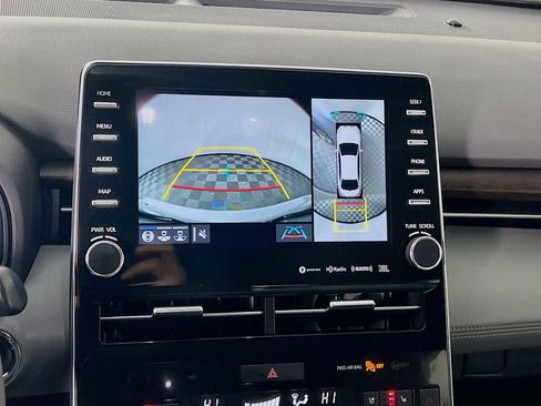 Used 2019 Toyota Avalon Limited image 14