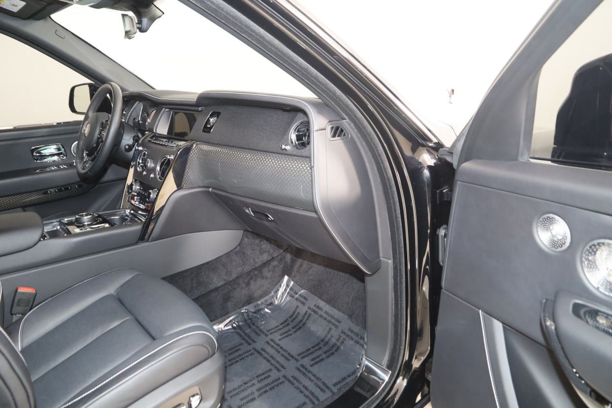 Used 2024 Rolls-Royce Cullinan Black Badge AWD/4WD image 77