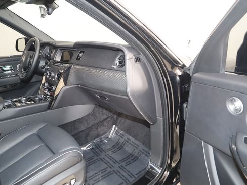 Used 2024 Rolls-Royce Cullinan Black Badge image 77