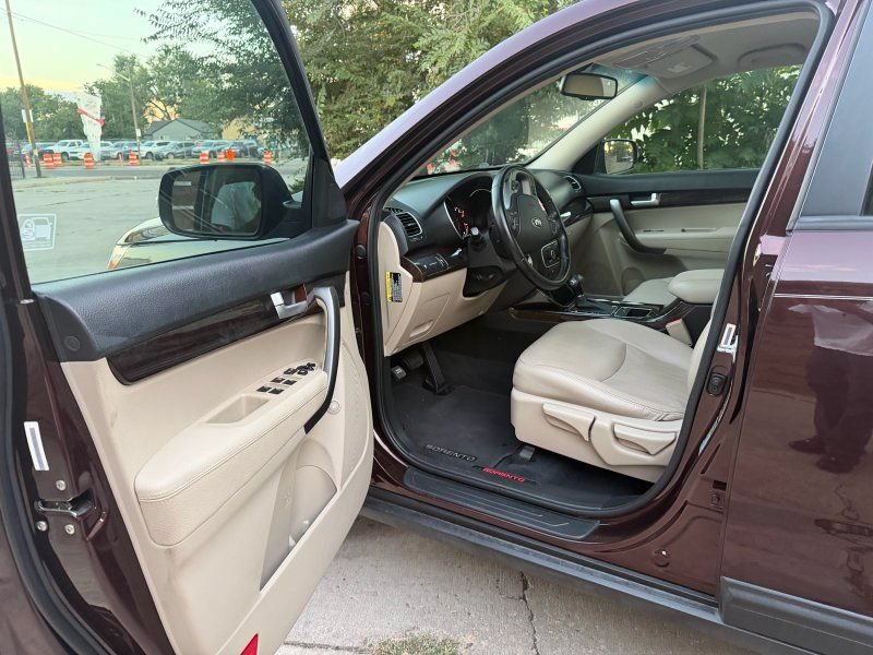 Used 2015 Kia Sorento LX FWD image 10