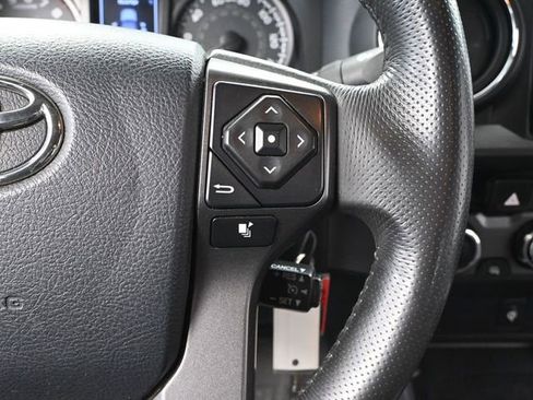 Used 2017 Toyota Tacoma TRD Sport w/ Tow Package image 29