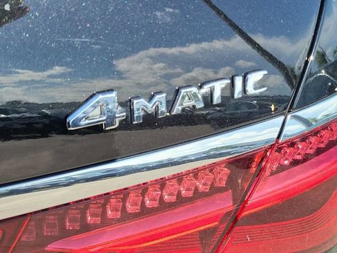 Used 2022 Mercedes-Benz S 580 4MATIC Sedan w/ AMG Line Package image 9