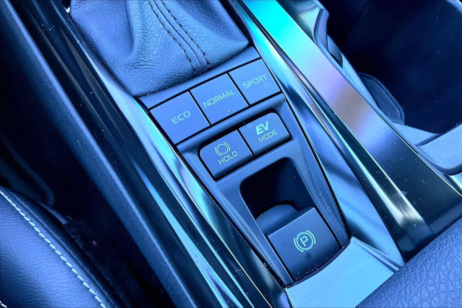 Certified 2025 Toyota Camry SE w/ Convenience Package FWD image 34