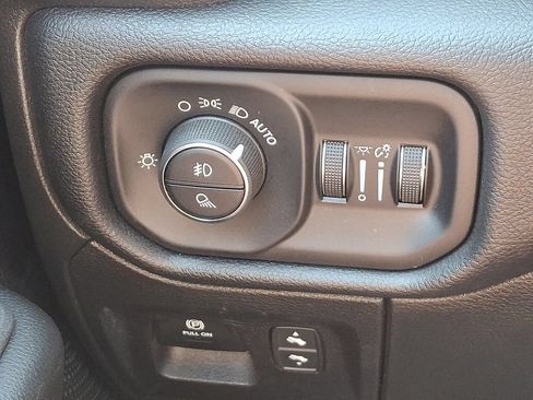 Used 2026 RAM 1500 Big Horn AWD/4WD image 23