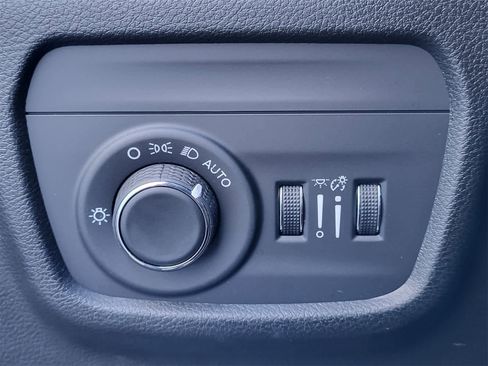 Used 2023 Jeep Grand Cherokee L Laredo image 20