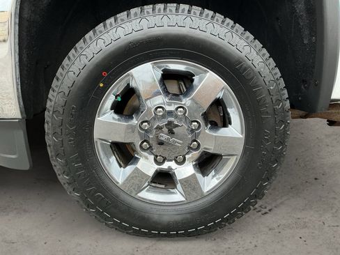 Used 2018 GMC Sierra 3500 SLT w/ Duramax Plus Package AWD/4WD image 9