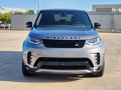 Used 2025 Land Rover Discovery Dynamic SE AWD/4WD image 2