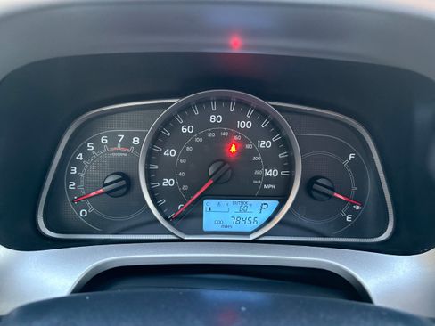 Used 2013 Toyota RAV4 XLE AWD/4WD image 38