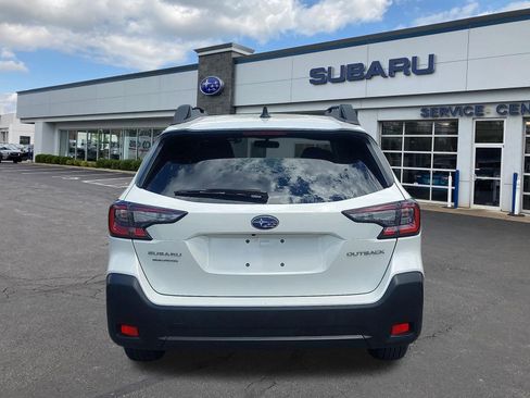 Certified 2025 Subaru Outback Premium AWD/4WD image 6