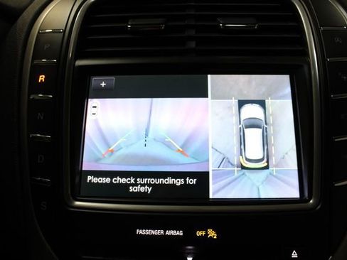 Used 2020 Lincoln Nautilus Reserve w/ Equipment Group 201A image 5