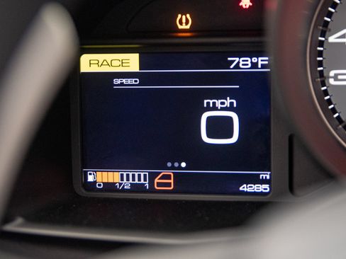 Used 2017 Ferrari 488 Spider RWD image 33