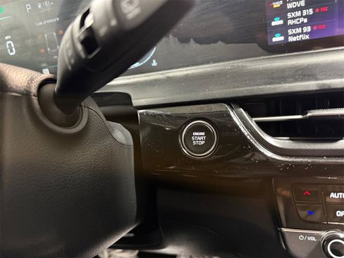 Certified 2025 Kia Seltos S image 27