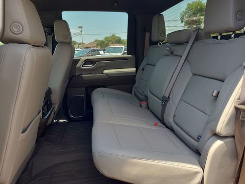 New 2025 GMC Sierra 2500 SLT w/ SLT Convenience Package image 26