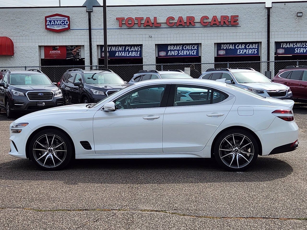 Used 2023 Genesis G70 2.0T AWD/4WD image 2