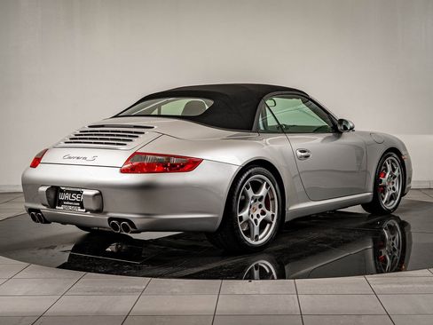 Used 2005 Porsche 911 Carrera S image 8