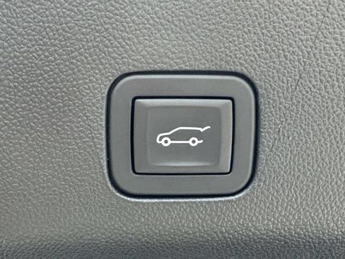 Used 2025 Cadillac Escalade V AWD/4WD image 14