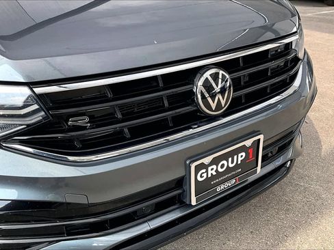 Used 2022 Volkswagen Tiguan SE R-Line AWD/4WD image 30