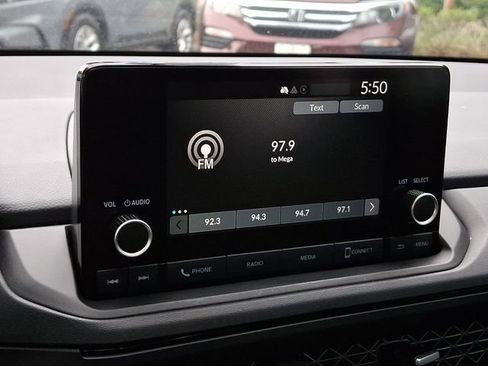 Certified 2025 Honda Accord SE image 18