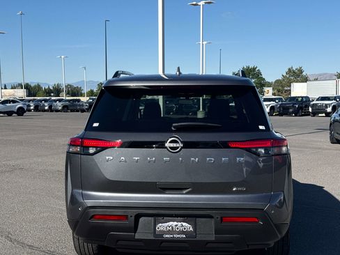 Used 2025 Nissan Pathfinder SV AWD/4WD image 4