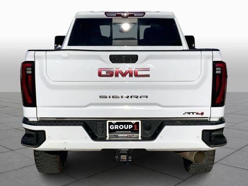 Used 2024 GMC Sierra 2500 AT4 w/ Technology Package image 4