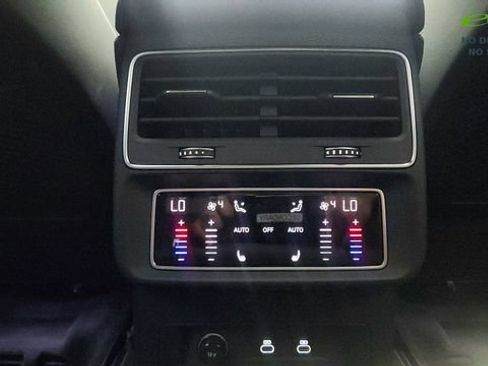 Used 2025 Audi RS Q8 performance AWD/4WD image 38