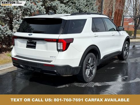 Used 2025 Ford Explorer ST-Line w/ ST-Line Street Pack AWD/4WD image 8