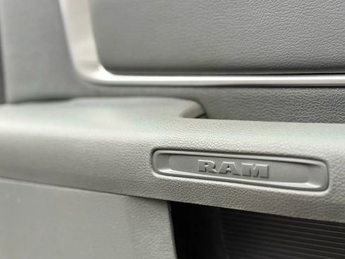 Used 2014 RAM 2500 SLT image 18
