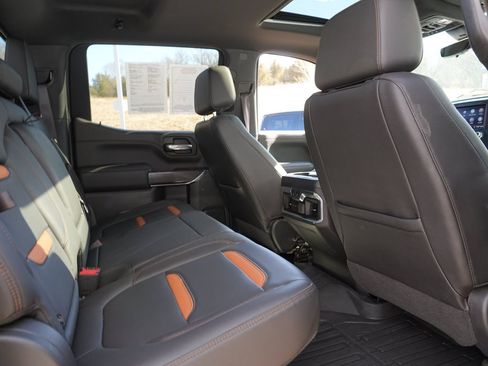 Used 2020 GMC Sierra 1500 AT4 w/ AT4 Premium Package AWD/4WD image 29
