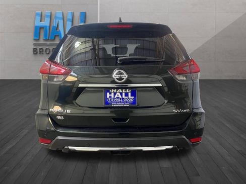 Used 2020 Nissan Rogue SV image 4