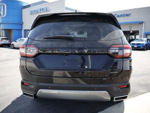 New 2026 Honda Pilot Touring image 13