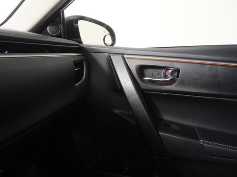 Used 2016 Toyota Corolla S image 21