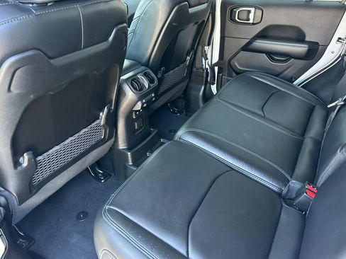 Used 2024 Jeep Wrangler High Altitude AWD/4WD image 13