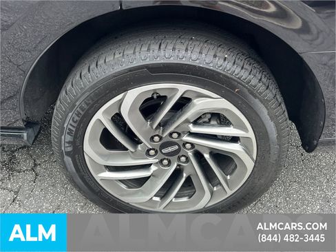 Used 2025 Lincoln Navigator Reserve AWD/4WD image 24