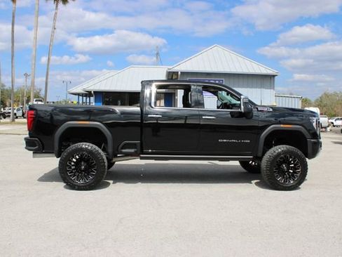 Used 2024 GMC Sierra 2500 Denali w/ Denali Reserve Package image 14