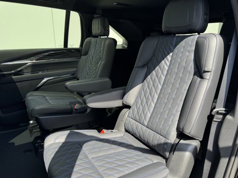 New 2025 Cadillac Escalade IQ Sport 1 w/ Smart Trailering package image 12