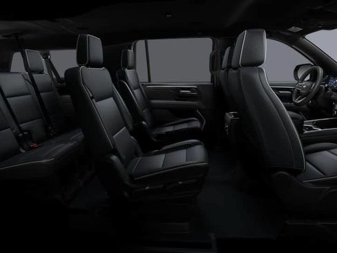 Used 2025 Chevrolet Suburban Premier AWD/4WD image 34