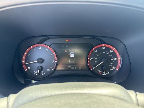Used 2024 Nissan Frontier Pro-X RWD image 17