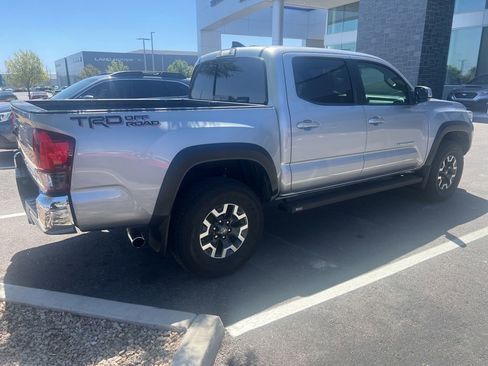 Used 2019 Toyota Tacoma TRD Off-Road RWD image 35