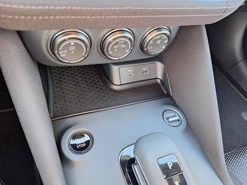 Used 2025 Nissan Z Sport w/ Floor Mat Package image 15