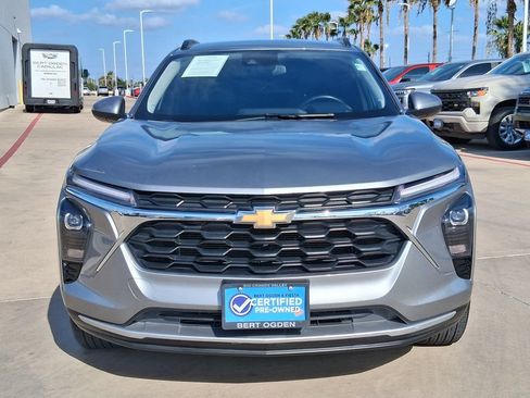 Used 2024 Chevrolet Trax LT w/ Driver Confidence Package FWD image 2