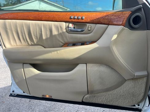 Used 2005 Lexus LS 430 image 23