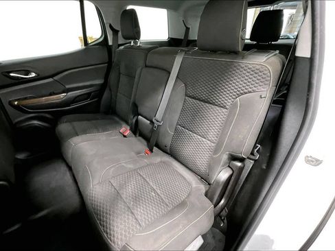 Used 2019 GMC Acadia SLE FWD image 31